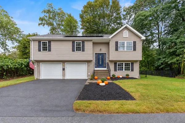 15 Tory Fort Ln, Worcester, MA 01602