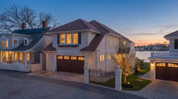 19 Lincoln House Point #19, Swampscott, MA 01907