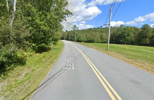 5F Leshure, Rowe, MA 01367