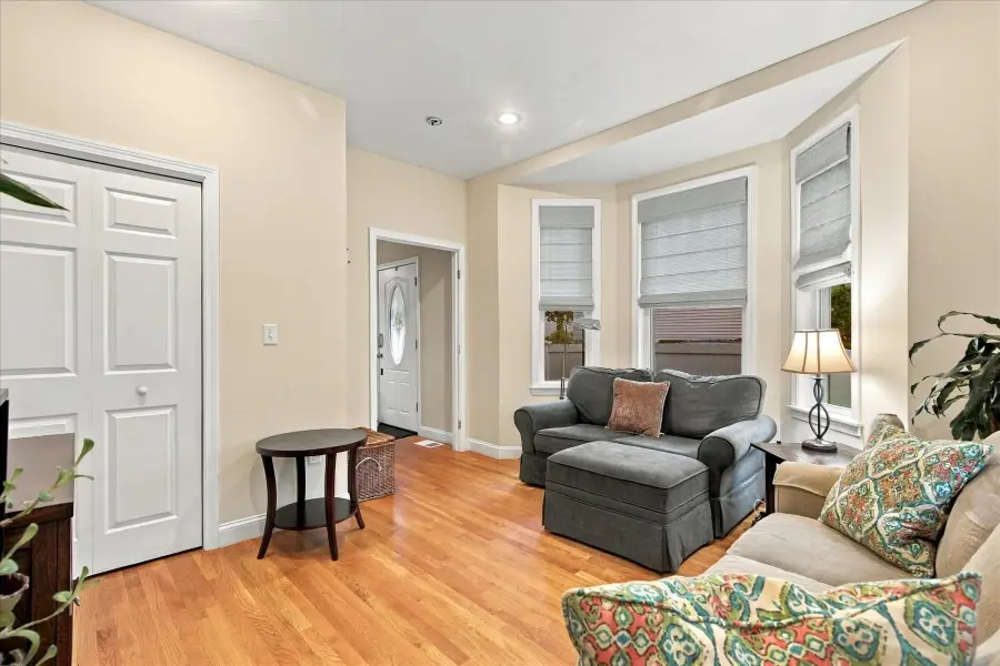 11-13 Rushmore St #11, Boston, MA 02135 - #3