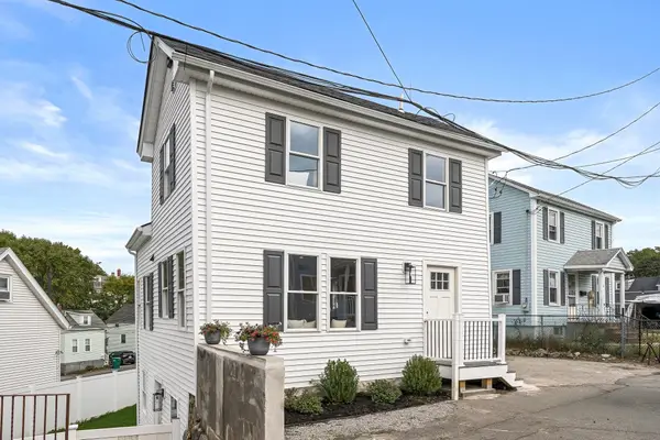 11 Hovey St, Woburn, MA 01801