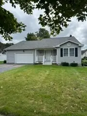 60 Potter Farm Rd, Auburn, MA 01501