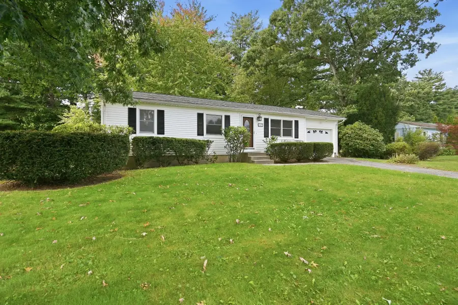 202 Glenoak Dr, Springfield, MA 01129 - #3