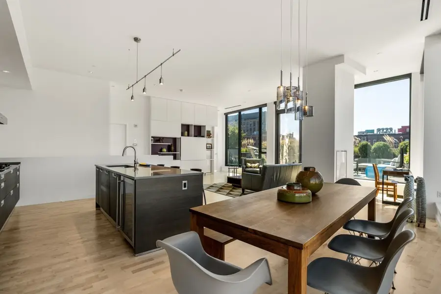 346 Congress St #PH1, Boston, MA 02210 - #2