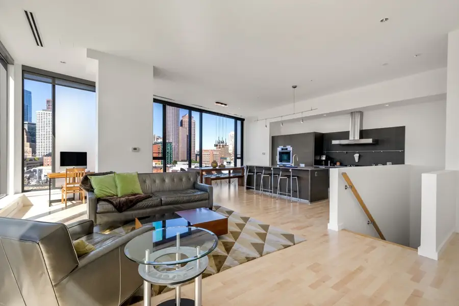 346 Congress St #PH1, Boston, MA 02210 - #3