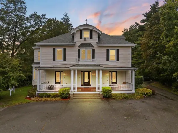 24 Union St #D, Rockland, MA 02370