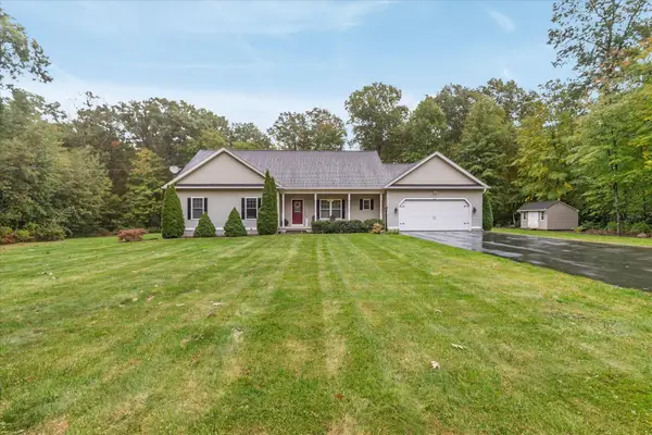 138 Mort Vining Rd, Southwick, MA 01077