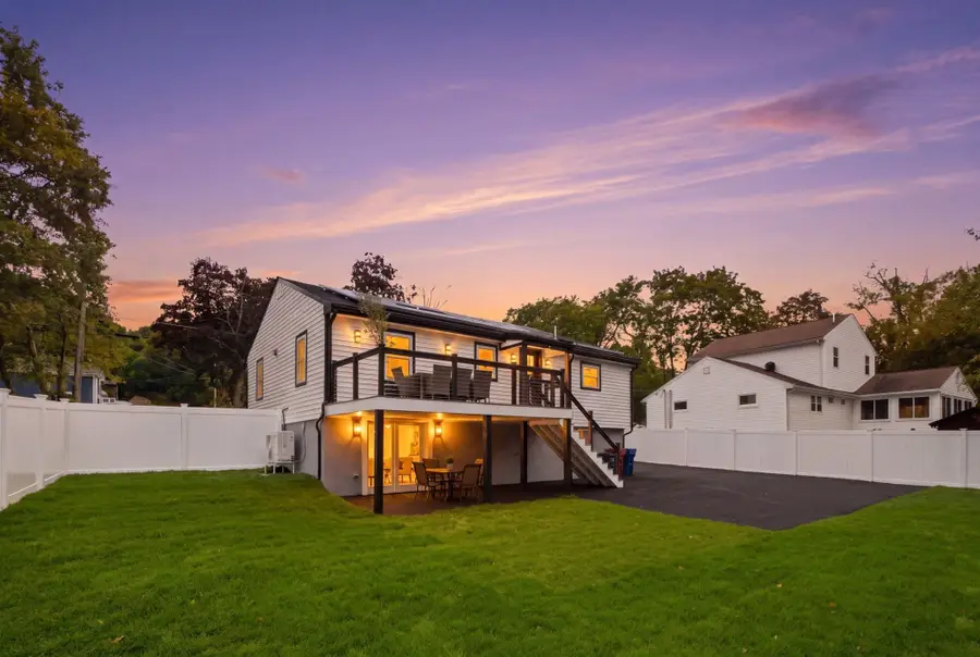 48 Burnett St, Melrose, MA 02176 - #2