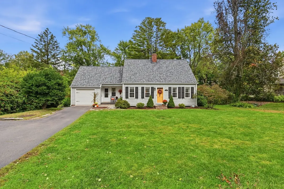 60 Russell Ave, Suffield, MA 01078 - #1