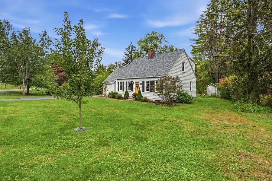 60 Russell Ave, Suffield, MA 01078 - #2