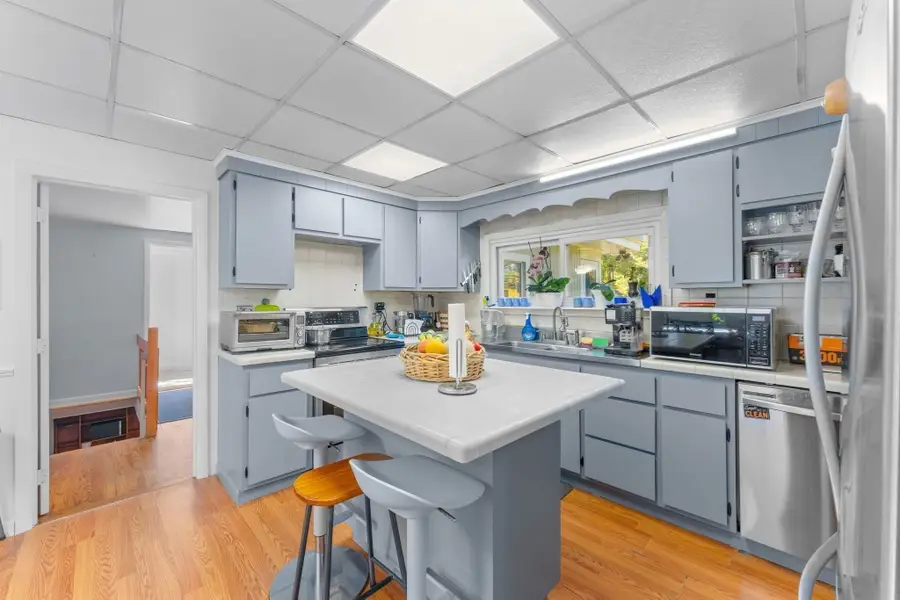 84 Hampson St, Dracut, MA 01826 - #3