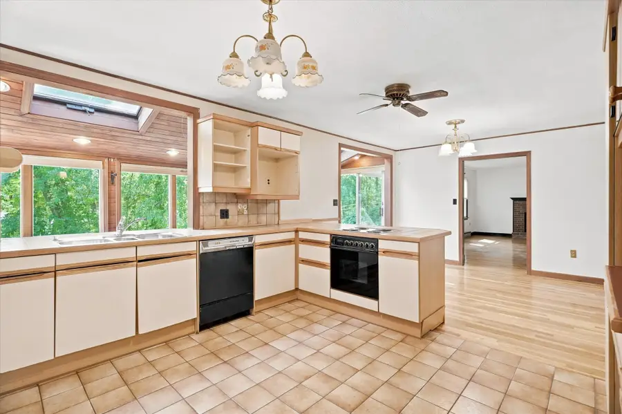 1881 Great Pond Road, North Andover, MA 01845 - #3