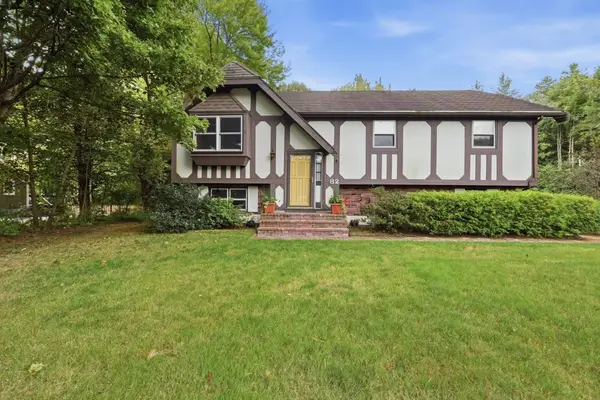 82 West St, Douglas, MA 01516