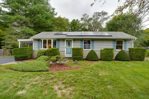 10 Squire Ln, Bellingham, MA 02019