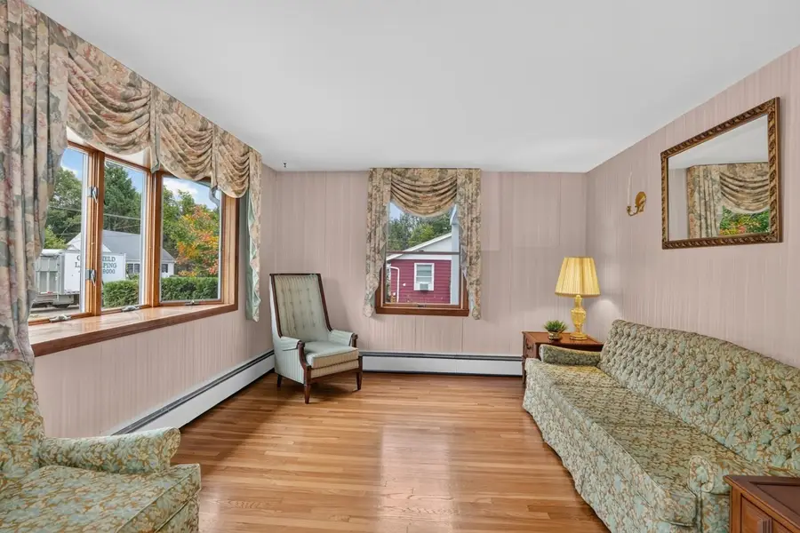 10 Squire Ln, Bellingham, MA 02019 - #2
