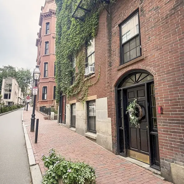 51 Hancock St #3, Boston, MA 02114