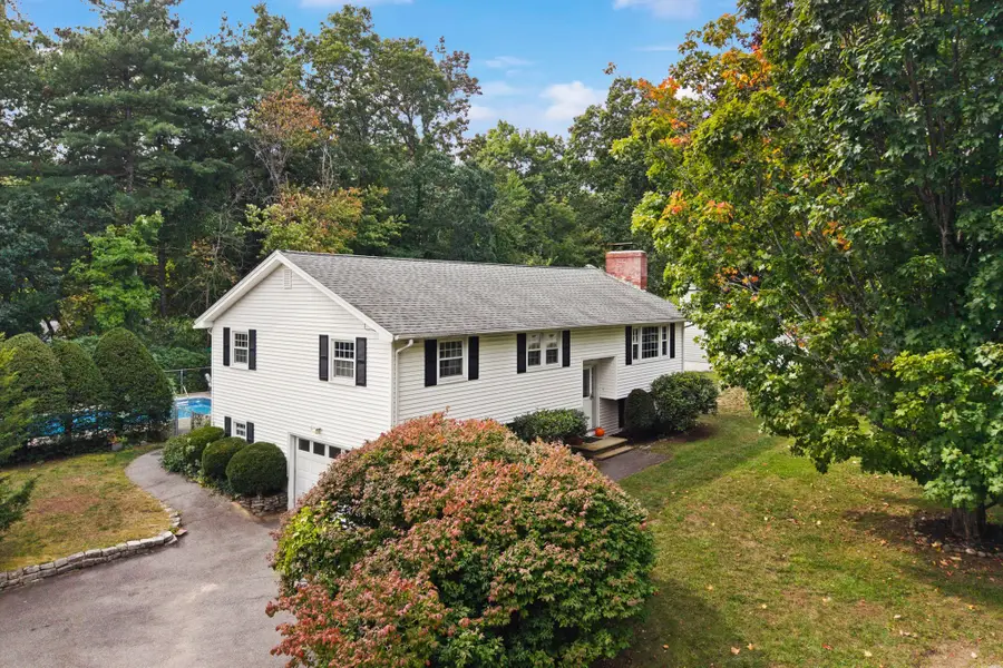 36 Alexander Ave, Dracut, MA 01826 - #2