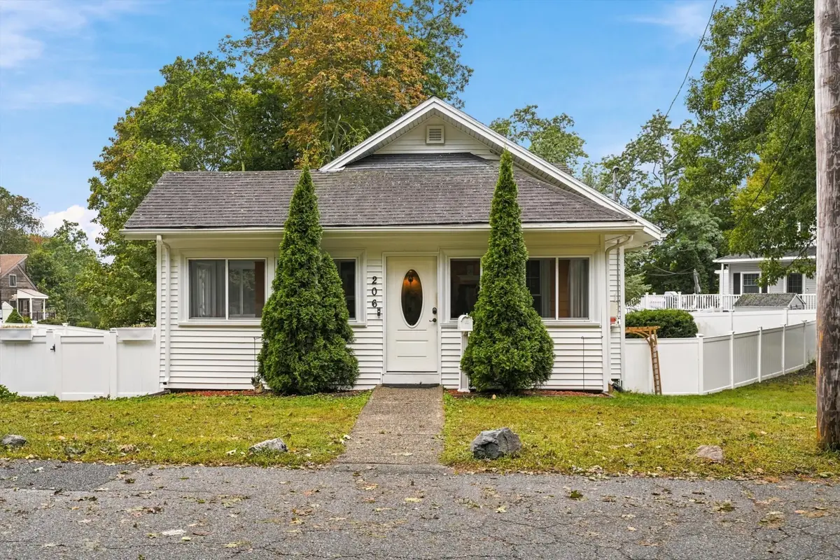 206 Fays Ave, Lynn, MA 01904 - #1