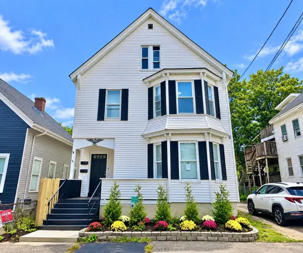 60-62 4th St, Lowell, MA 01850