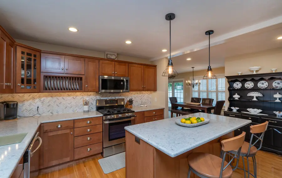 210 Market St, Amesbury, MA 01913 - #2