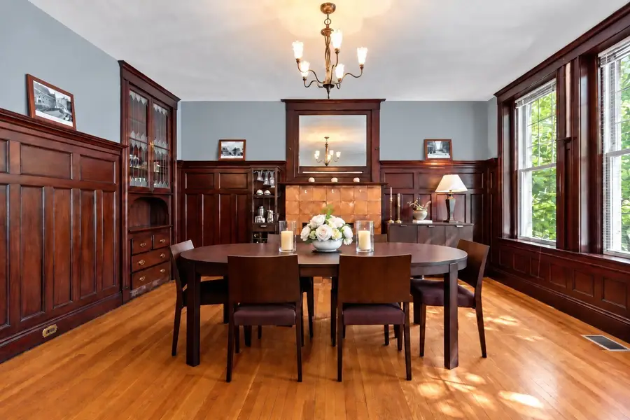 1244 Beacon St #1, Brookline, MA 02446 - #3