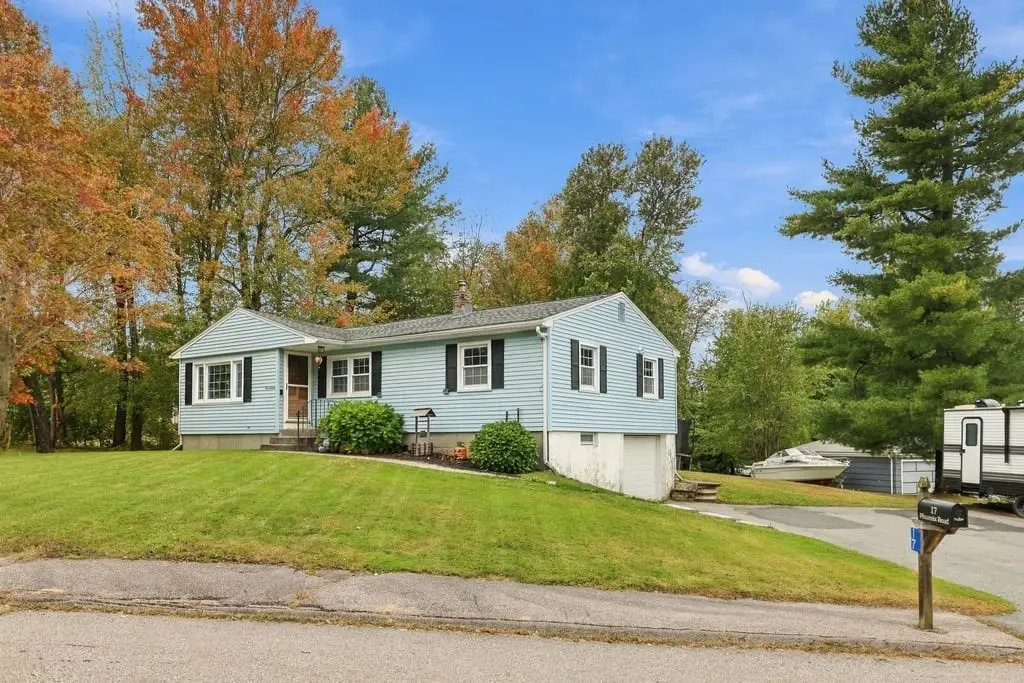 17 Phoenix Rd, Auburn, MA 01501 - #1