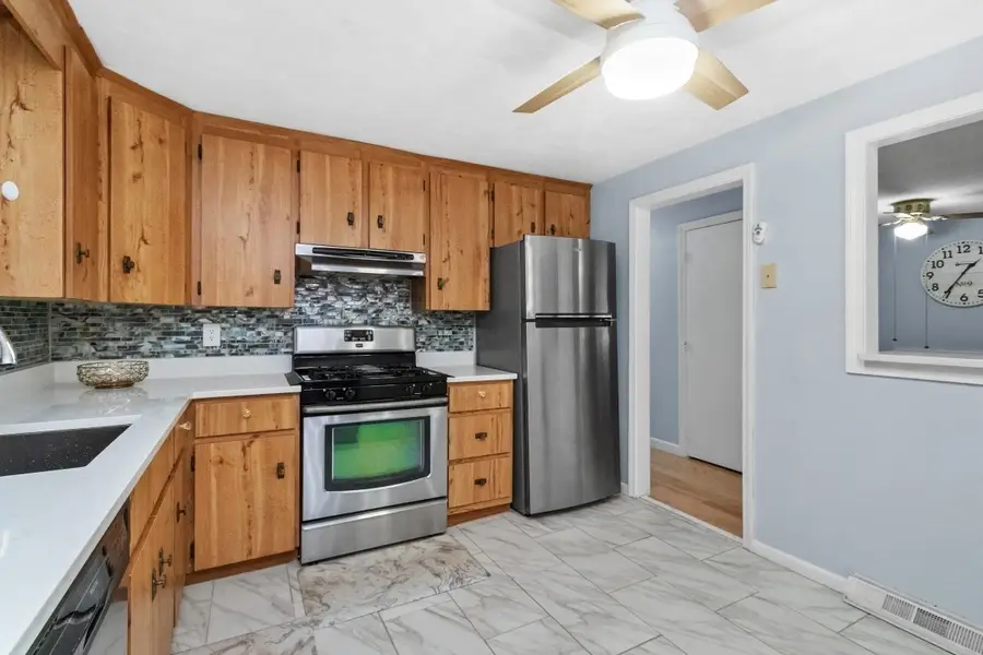 30 Lantern Ln, Randolph, MA 02368 - #3