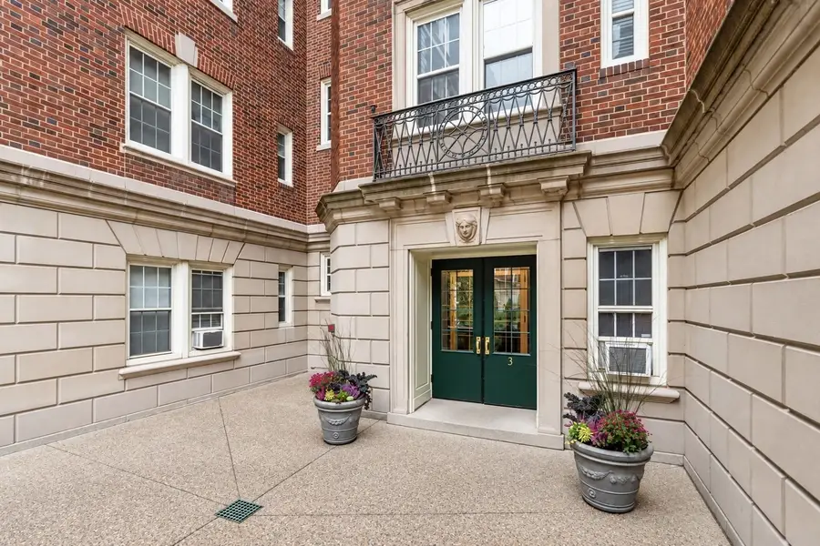 3 Arlington St #35, Cambridge, MA 02140 - #2