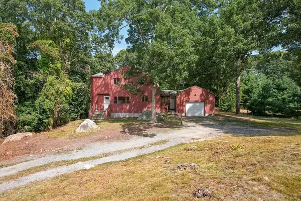 56 Westmoreland Dr, Falmouth, MA 02540