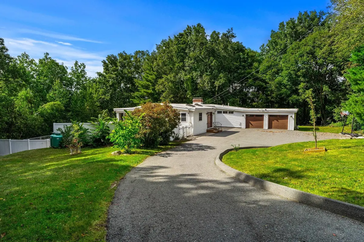 42 Farview Ave, Shrewsbury, MA 01545 - #1