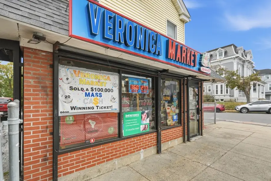 43 Broad St, Lynn, MA 01902 - #2