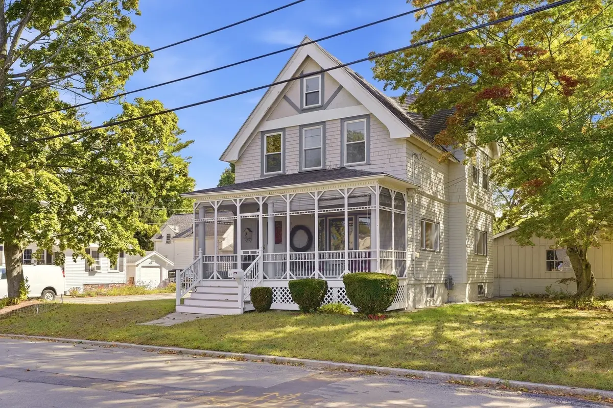 27 Arthur St, Methuen, MA 01844 - #1