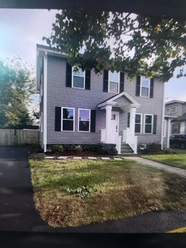 10 Arbutus Rd, Worcester, MA 01606