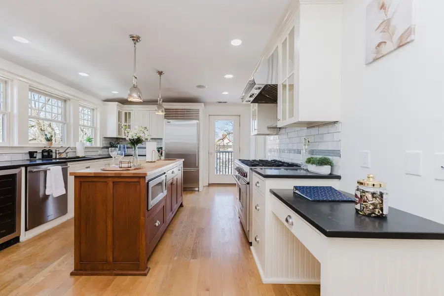 159 Washington St #4, Newton, MA 02458 - #2