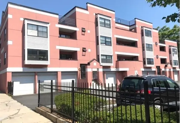 60-R Gibson St #B3, Boston, MA 02122