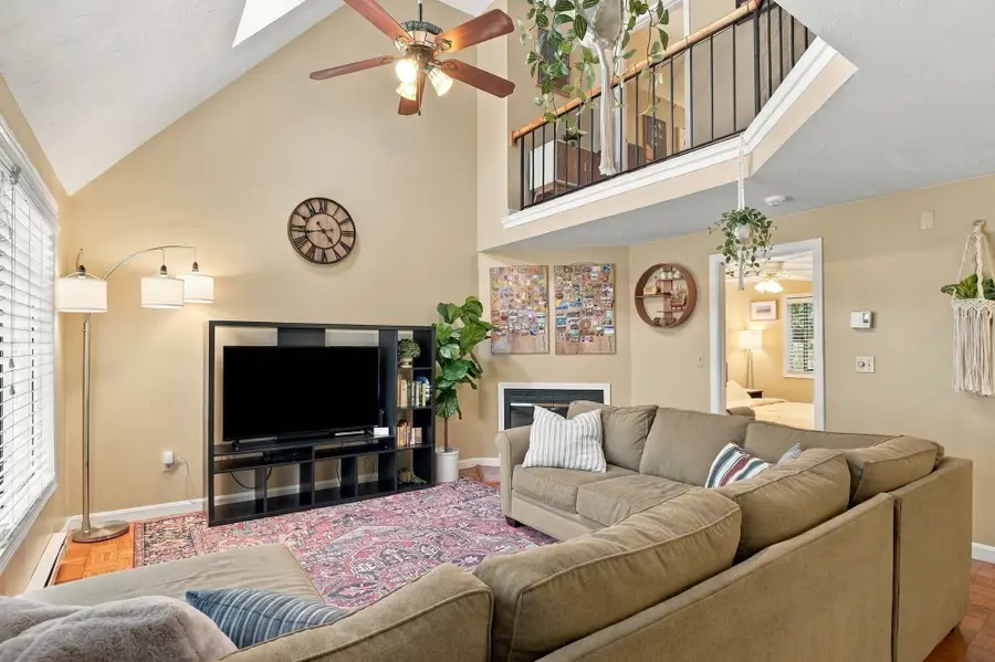 11 Jonathan Circle, Worcester, MA 01604 - #3