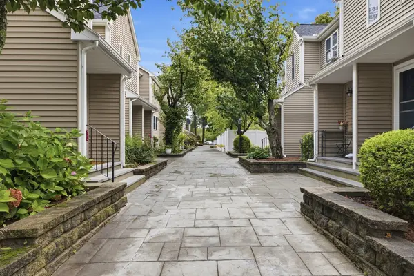 15 Fairfield Park #15, Mansfield, MA 02048