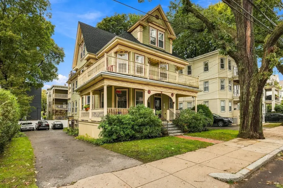 22 Hewlett St #1, Boston, MA 02131 - #2