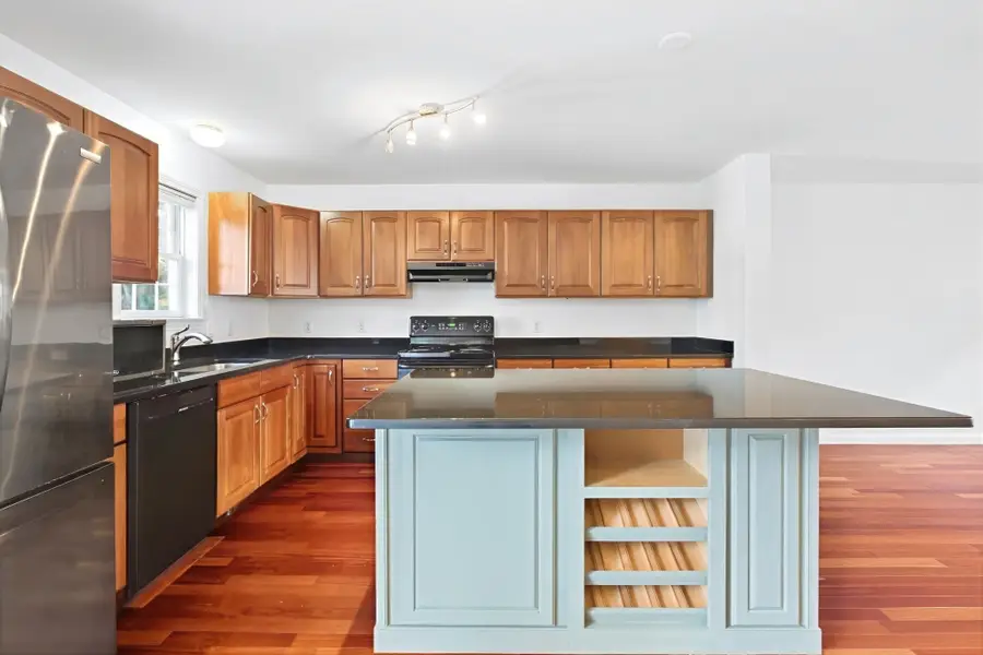 174 Everett St, Boston, MA 02128 - #3