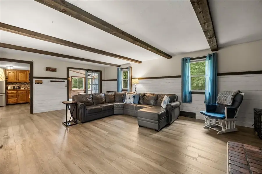 211 Cross St, Hanson, MA 02341 - #3