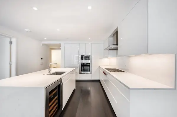 150 Seaport Blvd #12A, Boston, MA 02210