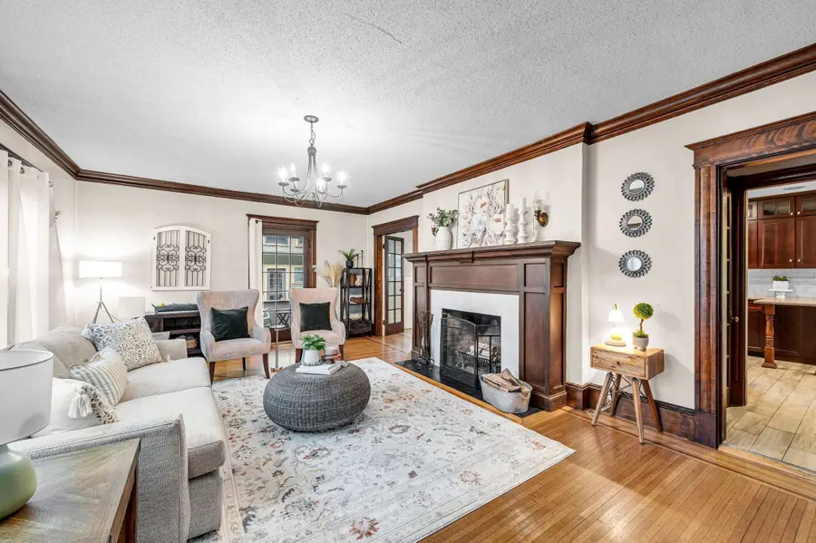 22 S Park Ave, Longmeadow, MA 01106 - #2