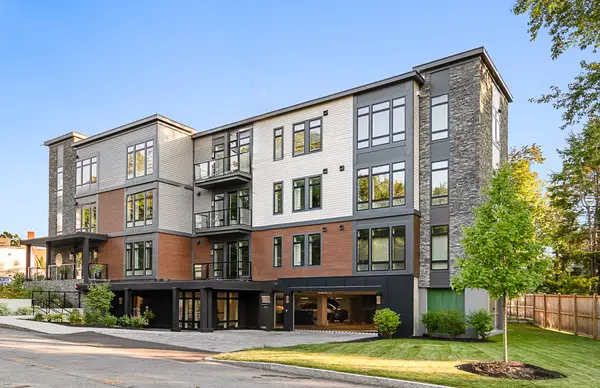 20 Kinmonth Rd #201, Newton, MA 02468