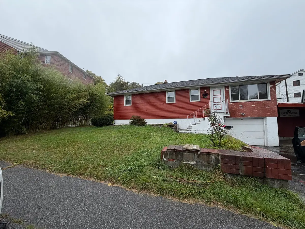 27 Dillon St, Worcester, MA 01604 - #1