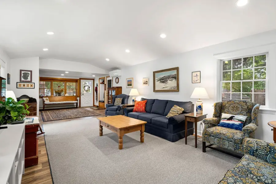 14 Ortins Rd, South Hamilton, MA 01982 - #3