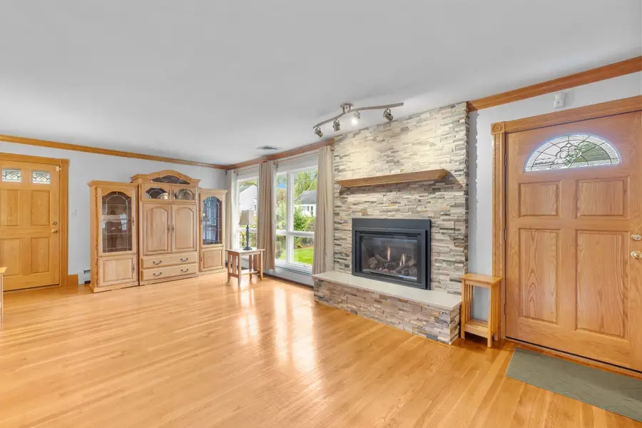 39 Adams Ave, North Andover, MA 01845 - #2