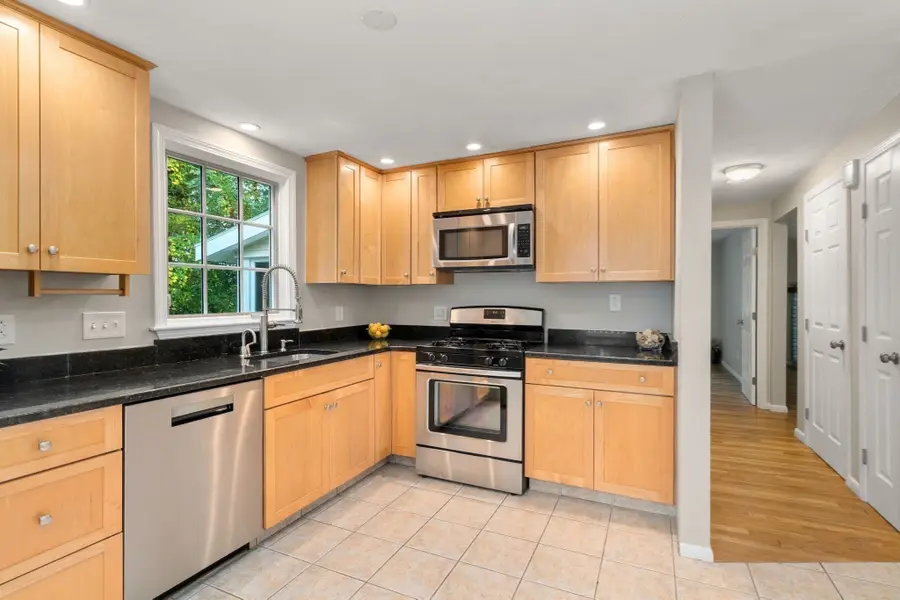 165 Lockland Ave, Framingham, MA 01701 - #3