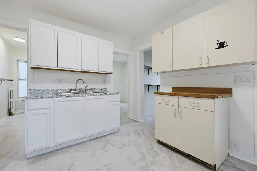 24-26 Grove St, Springfield, MA 01107 - #2