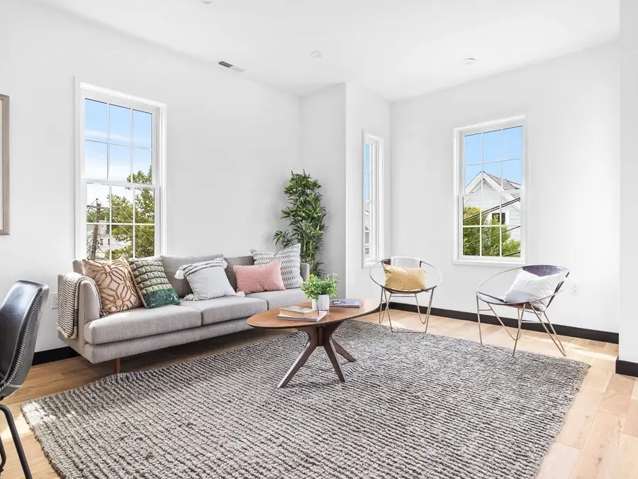 14 Carlton St #C, Somerville, MA 02143 - #2