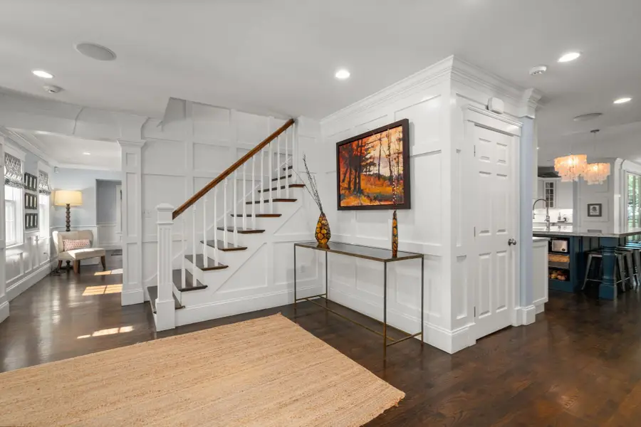 91 Nehoiden Rd, Newton, MA 02468 - #3